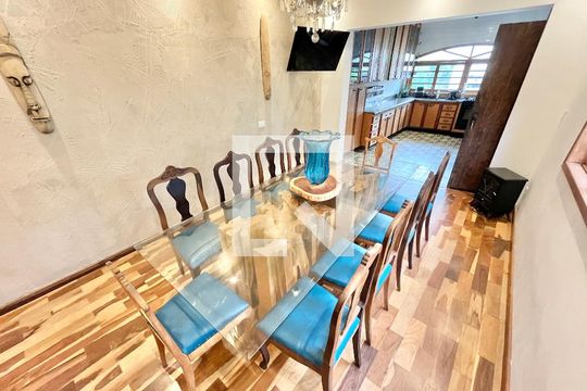 Sala de casa à venda com 3 quartos, 350m² em Parada Inglesa, São Paulo