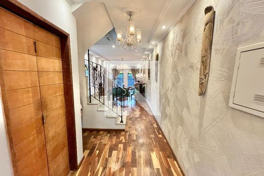 Sala de casa à venda com 3 quartos, 350m² em Parada Inglesa, São Paulo