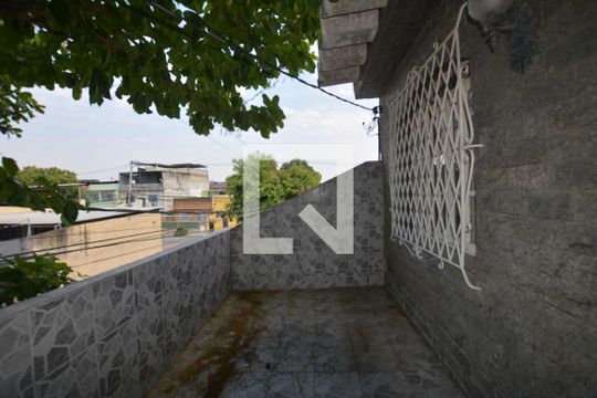 varanda da sala de apartamento para alugar com 2 quartos, 85m² em Olaria, Rio de Janeiro