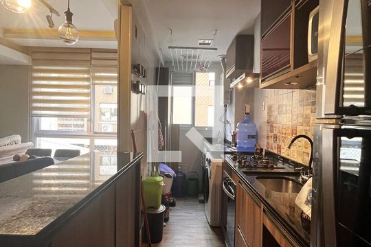 Cozinha de apartamento à venda com 3 quartos, 75m² em Santana, Porto Alegre
