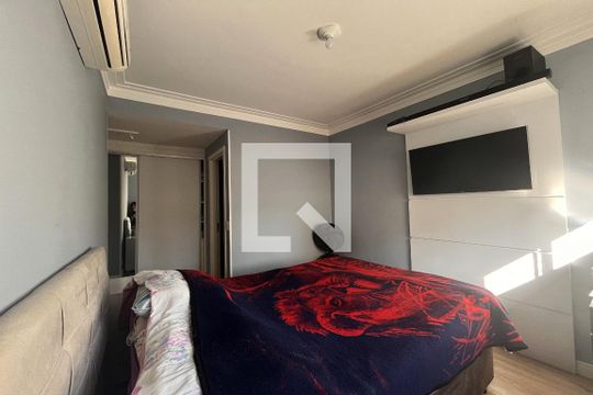 Suíte de apartamento à venda com 3 quartos, 75m² em Santana, Porto Alegre
