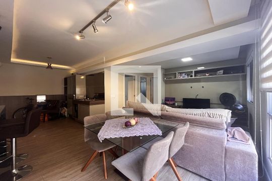 Sala de apartamento à venda com 3 quartos, 75m² em Santana, Porto Alegre