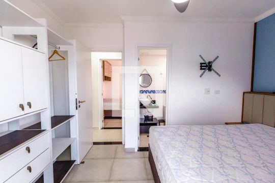 Suíte de apartamento para alugar com 2 quartos, 86m² em Canto do Forte, Praia Grande
