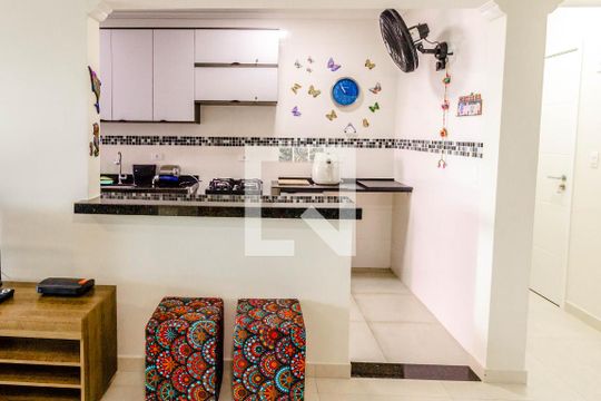 Cozinha de apartamento para alugar com 2 quartos, 86m² em Canto do Forte, Praia Grande
