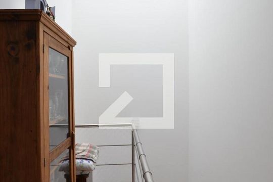 Hall de casa de condomínio para alugar com 2 quartos, 84m² em Tristeza, Porto Alegre