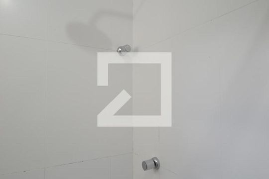 Banheiro da Suíte de casa de condomínio para alugar com 2 quartos, 84m² em Tristeza, Porto Alegre