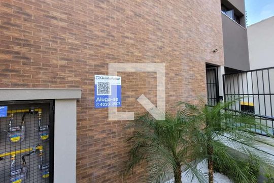 Fachada e Jardim de apartamento para alugar com 1 quarto, 34m² em Jardim Ana Maria, São Paulo