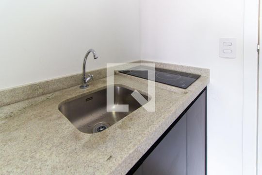 Cozinha de kitnet/studio à venda com 1 quarto, 23m² em Vila Esperança, São Paulo