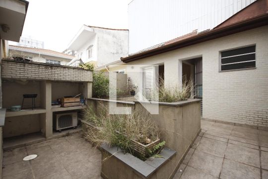 Quintal de casa à venda com 3 quartos, 200m² em Vila Mariana, São Paulo