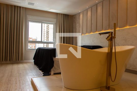 SUITE MASTER de apartamento à venda com 2 quartos, 136m² em Cambuí, Campinas