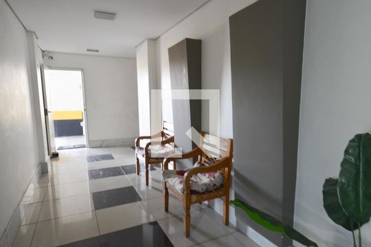 Hall de entrada de apartamento para alugar com 2 quartos, 60m² em Renascença, Belo Horizonte