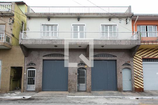 Fachada  de casa à venda com 3 quartos, 300m² em Vila Progresso (zona Leste), São Paulo