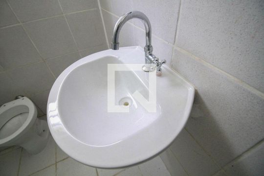 banheiro de apartamento para alugar com 2 quartos, 70m² em Santana, São Paulo