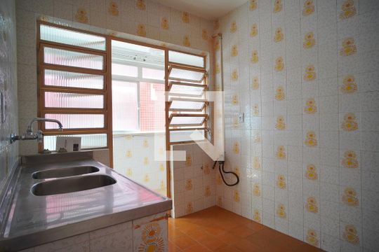 Cozinha de apartamento à venda com 2 quartos, 66m² em Petrópolis, Porto Alegre