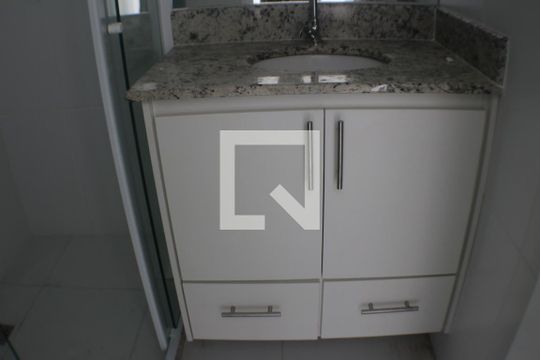 Banheiro de kitnet/studio à venda com 1 quarto, 40m² em Taquara, Rio de Janeiro