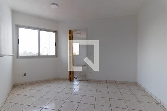 Apartamento à venda com 1 quarto, 35m² em Vila Carmosina, São Paulo