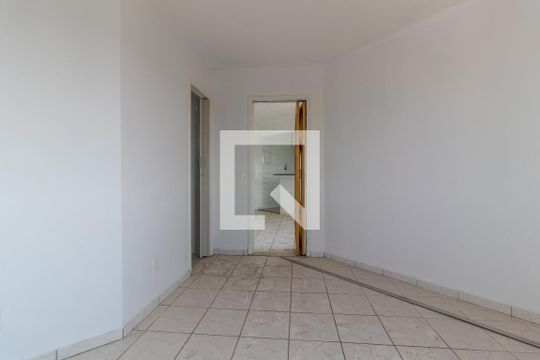 Quarto de apartamento à venda com 1 quarto, 35m² em Vila Carmosina, São Paulo