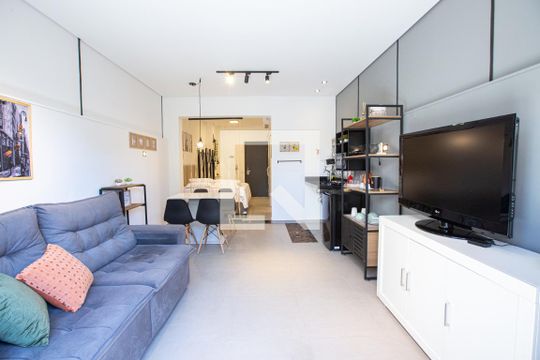 sala de kitnet/studio para alugar com 1 quarto, 48m² em Perdizes, São Paulo
