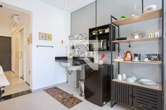 sala de kitnet/studio para alugar com 1 quarto, 48m² em Perdizes, São Paulo