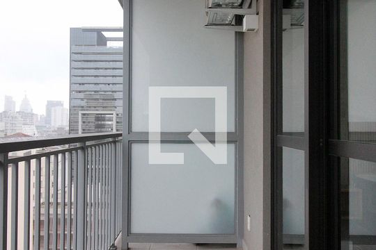 Varanda de kitnet/studio à venda com 0 quarto, 30m² em República, São Paulo