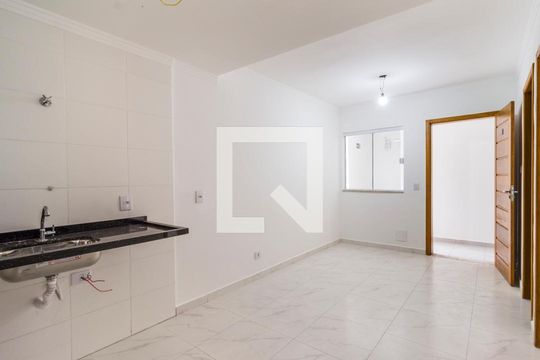 Sala com cozinha americana de apartamento à venda com 2 quartos, 35m² em Vila Mazzei, São Paulo