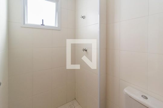 Banheiro de apartamento para alugar com 2 quartos, 35m² em Vila Mazzei, São Paulo
