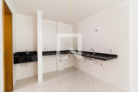 Sala com cozinha americana de apartamento à venda com 2 quartos, 35m² em Vila Mazzei, São Paulo