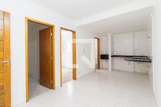 Sala com cozinha americana de apartamento à venda com 2 quartos, 35m² em Vila Mazzei, São Paulo