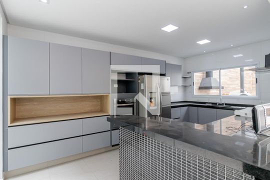 Cozinha de casa à venda com 4 quartos, 650m² em Bosque da Saúde, São Paulo