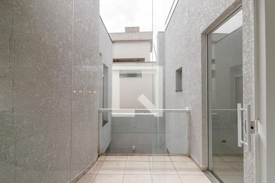 Sacada de casa à venda com 4 quartos, 650m² em Bosque da Saúde, São Paulo