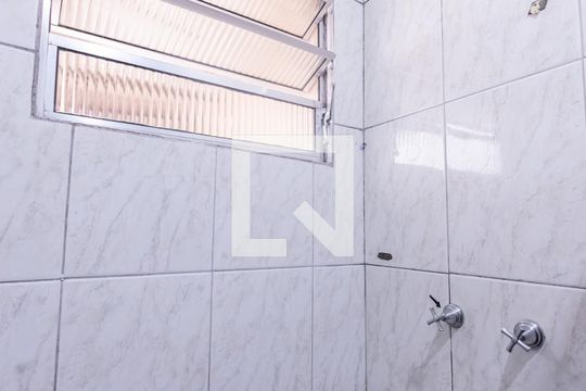 Banheiro Quarto 1 de casa de condomínio para alugar com 2 quartos, 70m² em Penha de França, São Paulo