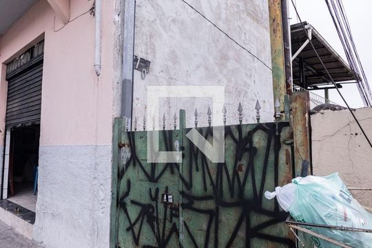 Fachada de casa de condomínio para alugar com 2 quartos, 70m² em Penha de França, São Paulo