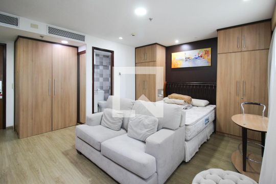 Kitnet/Studio para alugar com 1 quarto, 30m² em Indianópolis, São Paulo