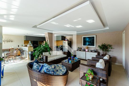 Sala de casa à venda com 4 quartos, 500m² em Vila Progresso, Niterói