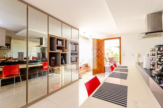 Cozinha de casa à venda com 4 quartos, 500m² em Vila Progresso, Niterói