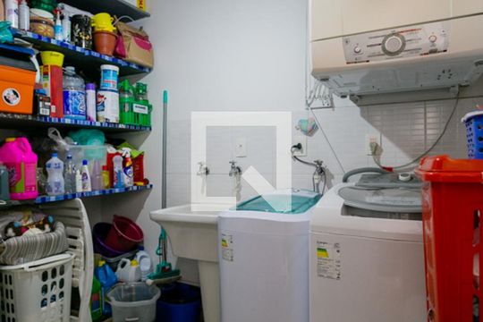 Área de serviço de casa de condomínio à venda com 3 quartos, 122m² em Vila Amália (zona Norte), São Paulo