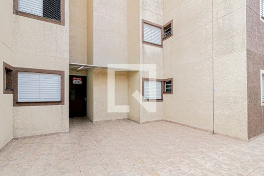 Fachada do bloco de kitnet/studio para alugar com 2 quartos, 55m² em Vila Nhocune, São Paulo