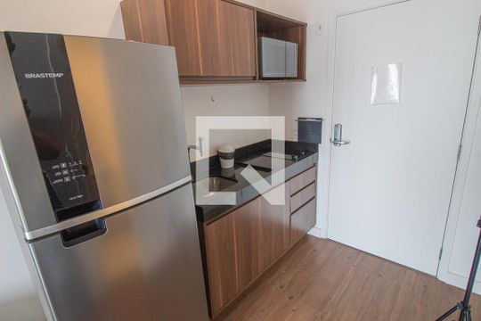 Studio de kitnet/studio à venda com 1 quarto, 30m² em Vila Cordeiro, São Paulo