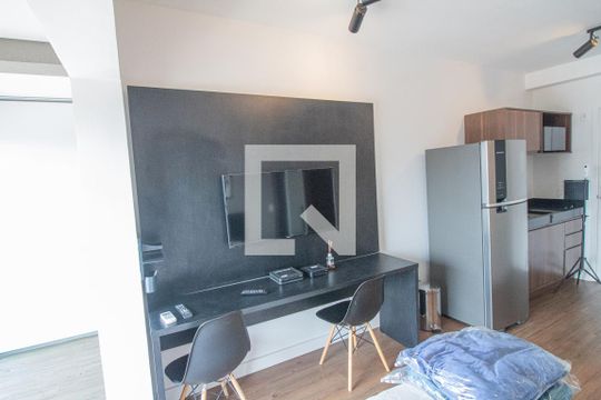 Studio de kitnet/studio à venda com 1 quarto, 30m² em Vila Cordeiro, São Paulo