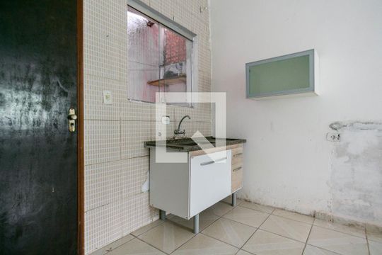 Cozinha de casa de condomínio à venda com 2 quartos, 70m² em Vila São Vicente, São Paulo