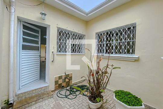 Quintal de casa à venda com 3 quartos, 300m² em Alto da Mooca, São Paulo