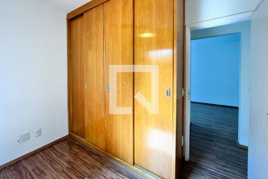 Quarto  de apartamento à venda com 2 quartos, 77m² em Vila Olímpia, São Paulo