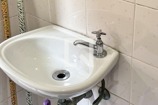 Banheiro de Serviço de apartamento à venda com 2 quartos, 77m² em Vila Olímpia, São Paulo