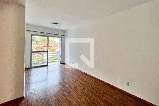 Sala de apartamento à venda com 2 quartos, 77m² em Vila Olímpia, São Paulo