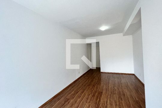 Sala de apartamento à venda com 2 quartos, 77m² em Vila Olímpia, São Paulo