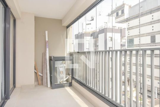 Varanda de kitnet/studio para alugar com 1 quarto, 40m² em Bela Vista, São Paulo