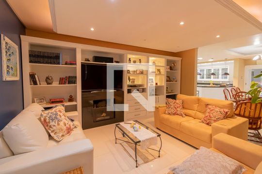 Sala de casa à venda com 4 quartos, 409m² em Campestre, São Leopoldo