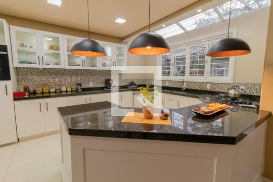 Cozinha de casa à venda com 4 quartos, 409m² em Campestre, São Leopoldo