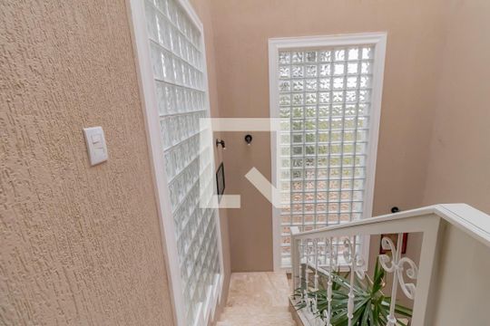 Escada de casa à venda com 4 quartos, 409m² em Campestre, São Leopoldo