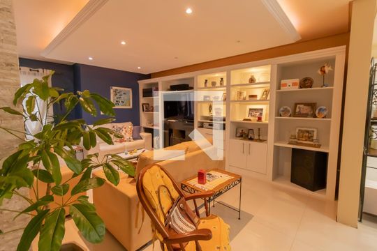 Sala de casa à venda com 4 quartos, 409m² em Campestre, São Leopoldo